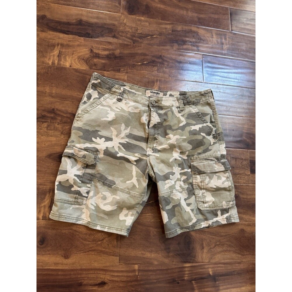 Wrangler Shorts Mens 40 Camouflage Cargo Relaxed Fit